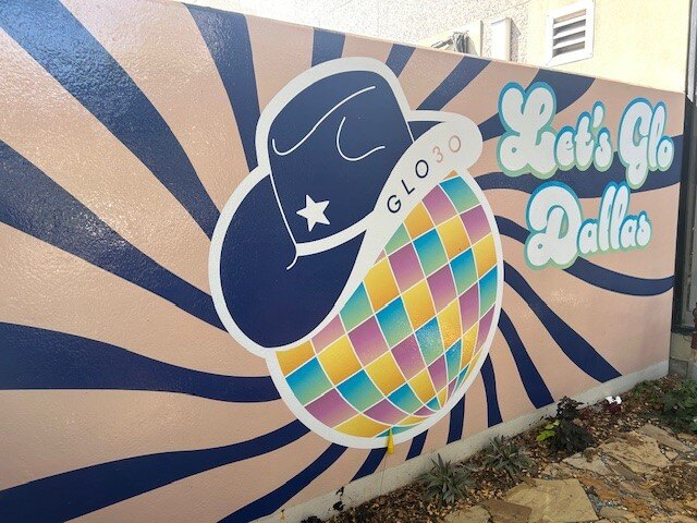 GLO 30 Mural